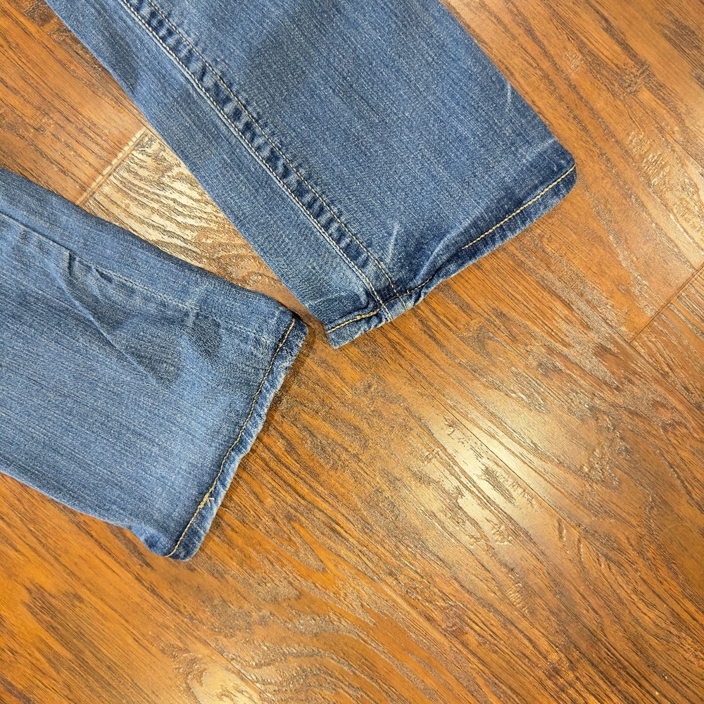 Daytrip Leo Distressed Bootcut Jeans, Size 27 X L - Picture 7 of 7
